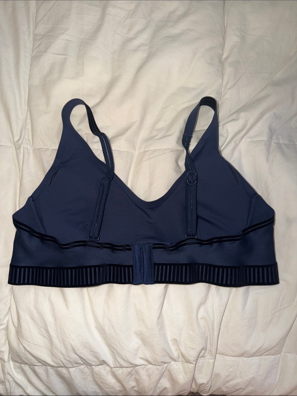ALO Yoga Airlift Line Up Bra NWOT - Picture 5 of 6